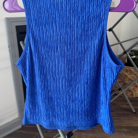 Women's Large Blue Tank - Picture 4 of 4